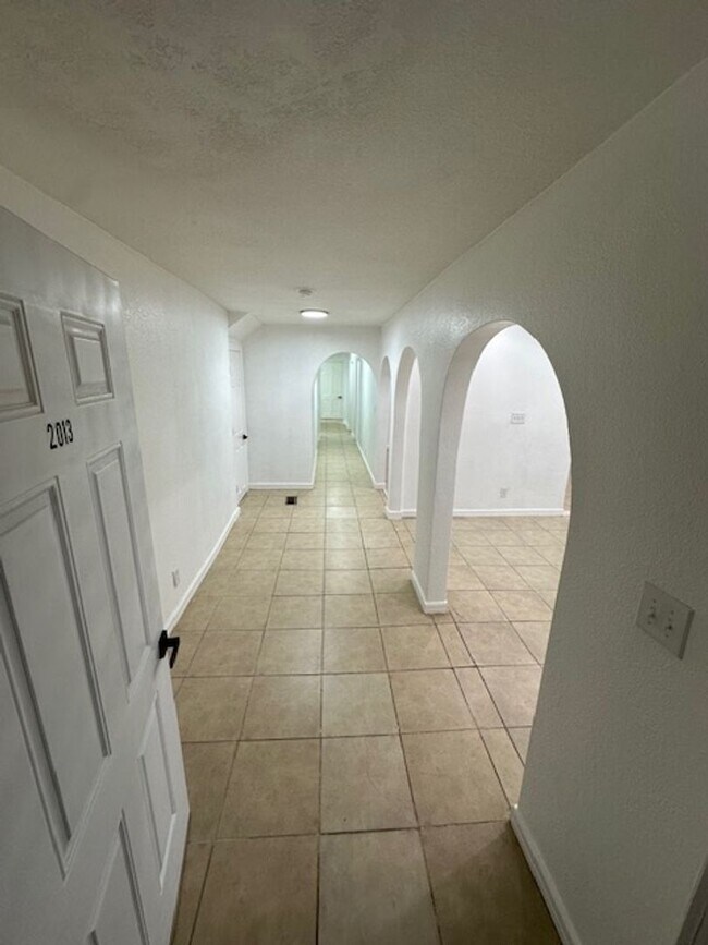 Building Photo - JP - Early