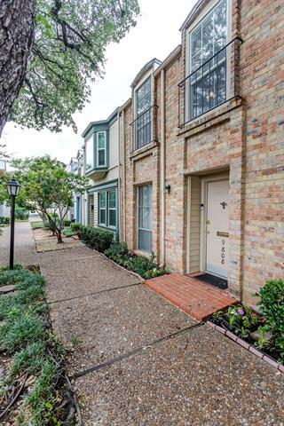 Building Photo - 9808 Valley Meadow Pl