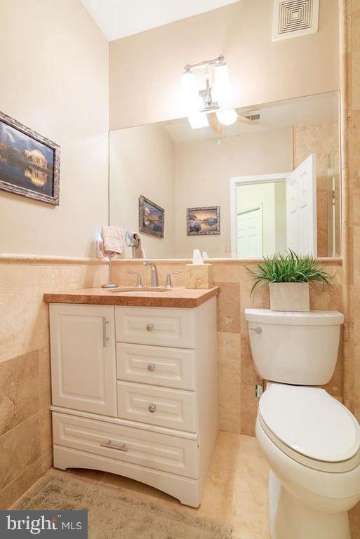 Building Photo - 4651 Longstreet Ln