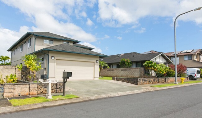 Building Photo - Mililani Mauka - 4bdrm/3bath with attached...