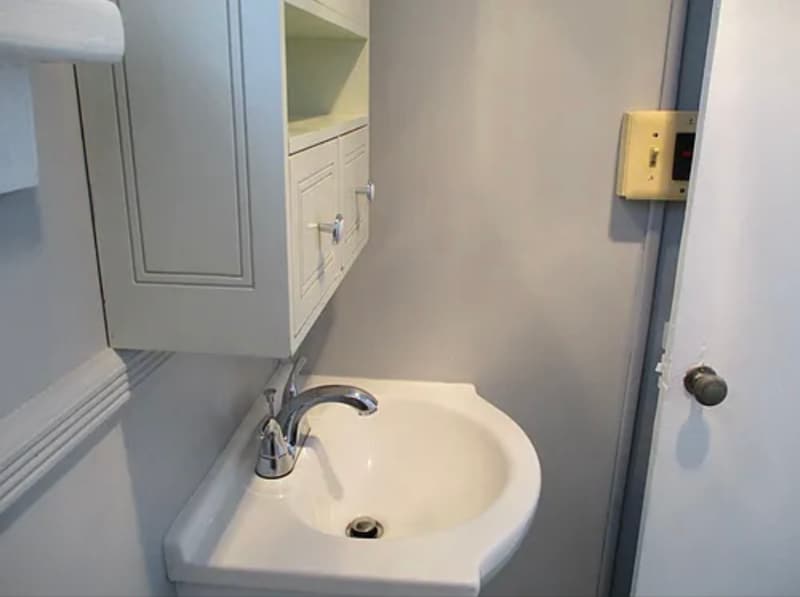 Building Photo - 119 Main St