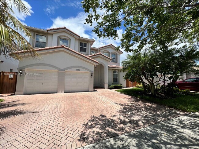 Building Photo - 8034 NW 111th Ct