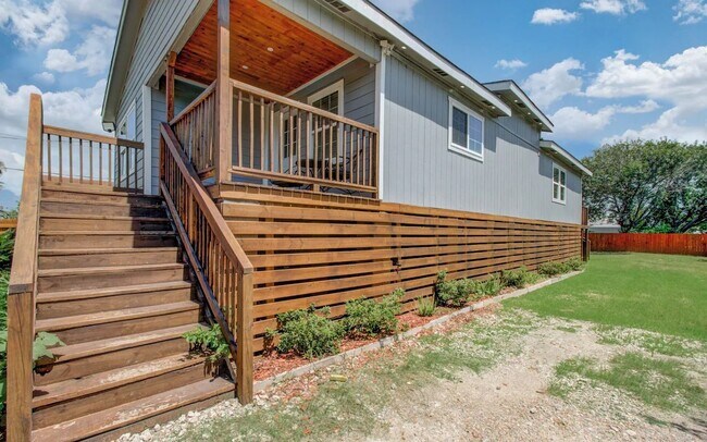 Building Photo - 4802 Crane St