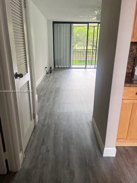 Building Photo - 3475 N Country Club Dr