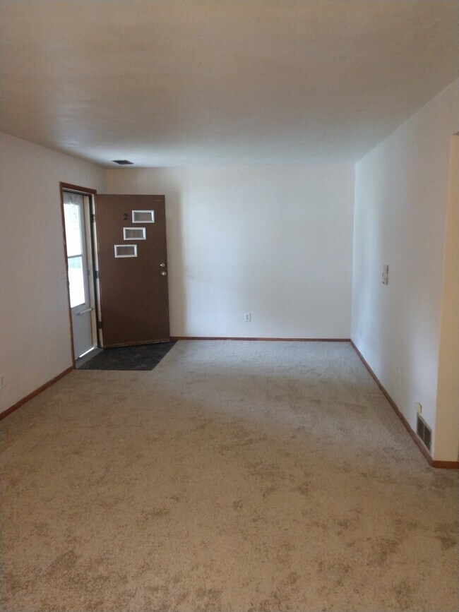 Interior Photo - 403 Ellen Ave.