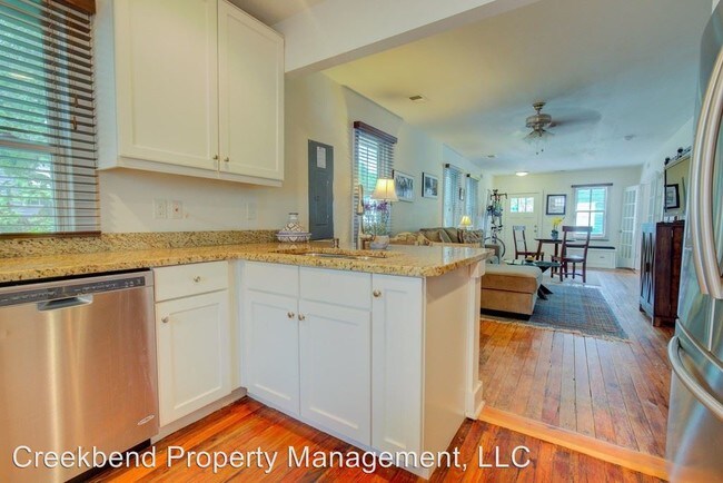 Building Photo - 3 br, 2 bath House - 22 Maverick