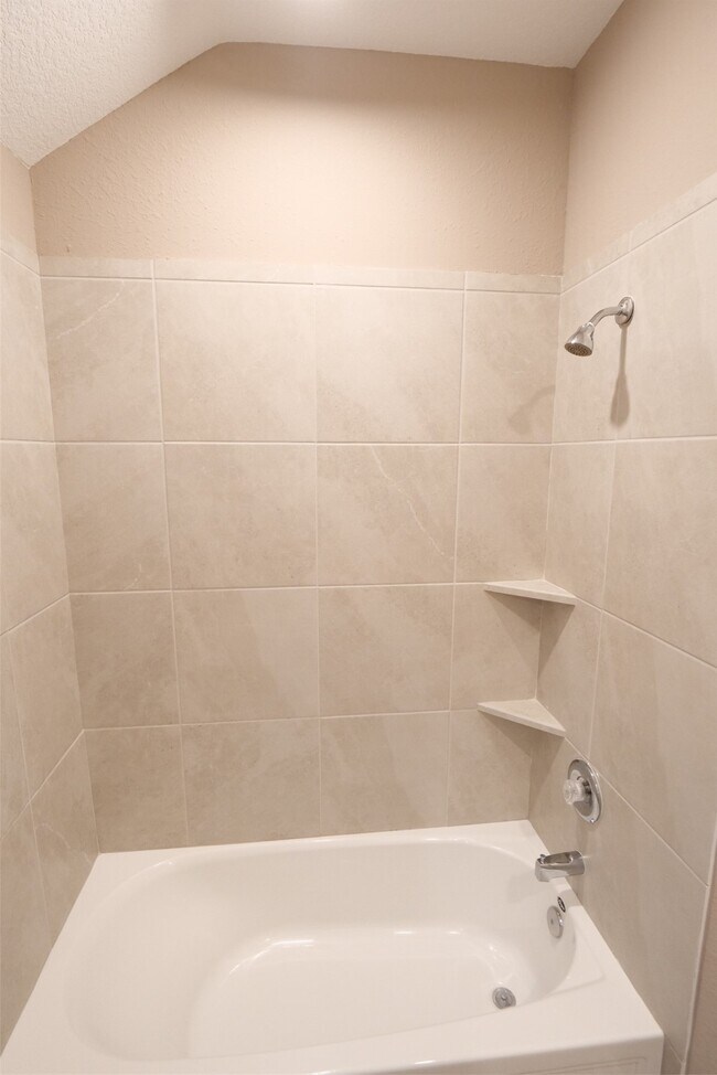 Building Photo - 7211 Songlark Lndg Ct