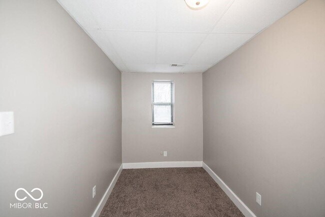 Building Photo - 2060 N Delaware St