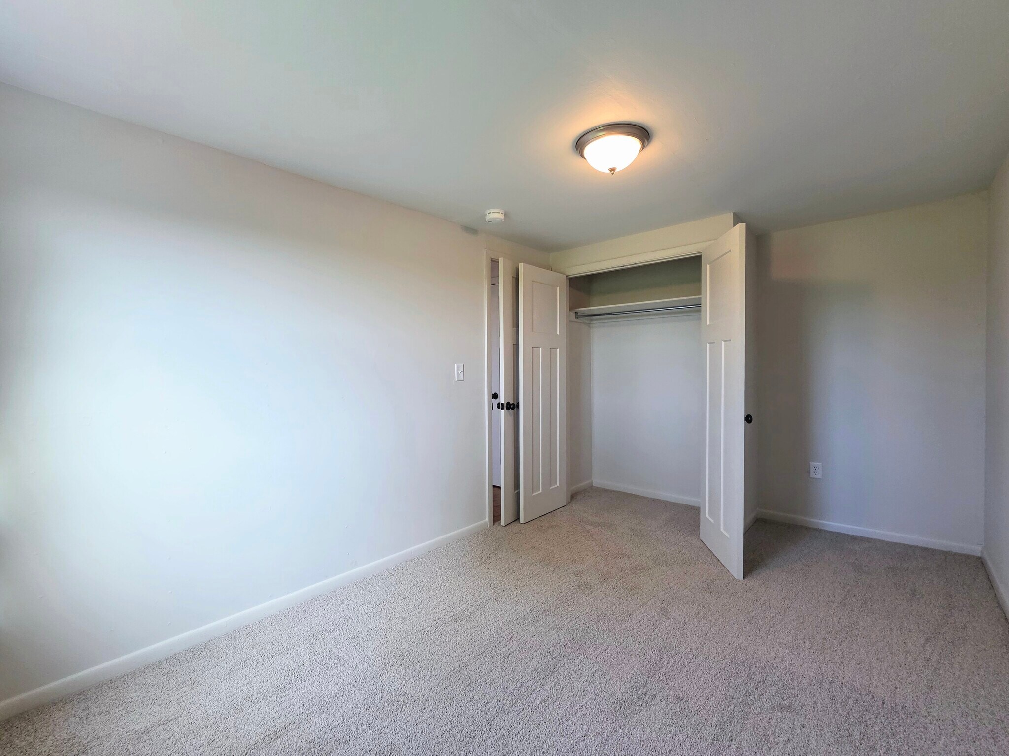 Building Photo - 2620 Creek Hill Rd