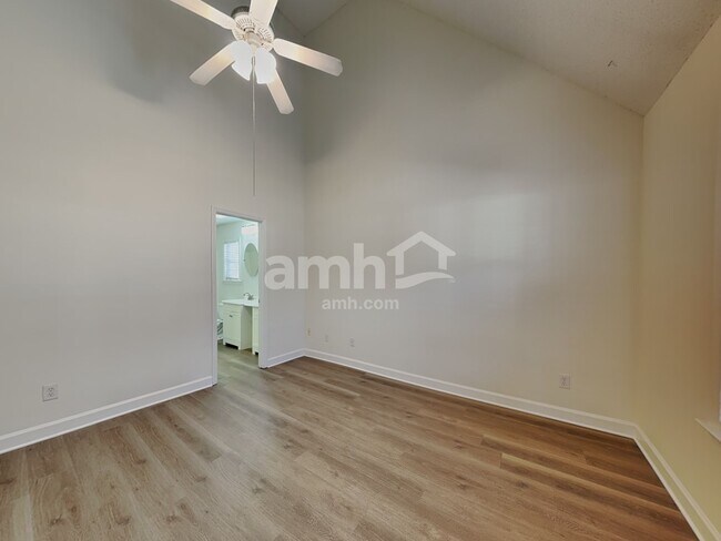 Building Photo - 5420 Springhouse Farm Rd