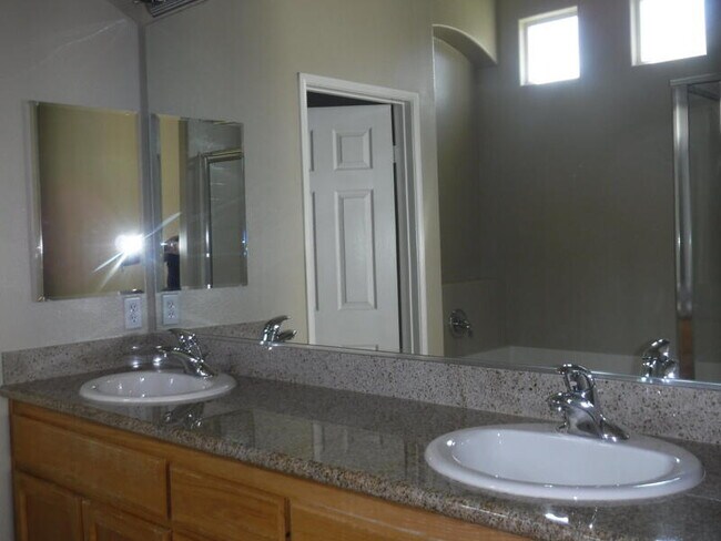 Building Photo - 82698 Odlum Dr
