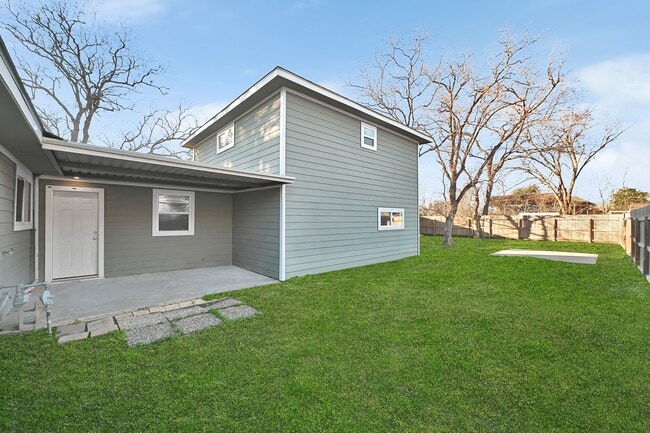 Building Photo - 1301 Avenue I