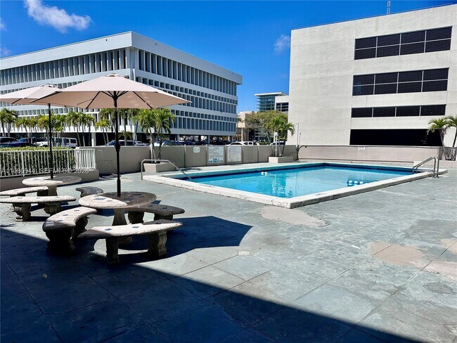 Building Photo - 6580 Santona St