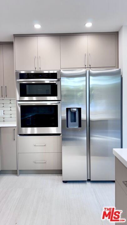 Building Photo - 414 N Palm Dr