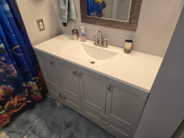 Primary Bath - 1228 S 3rd St