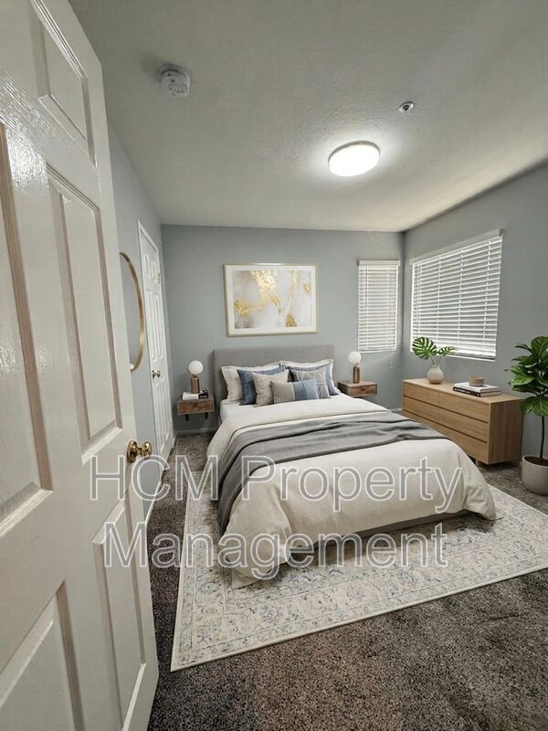 Building Photo - 651 N Jensen Pl