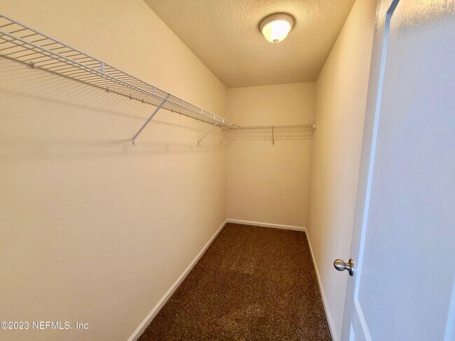 Building Photo - 8387 Cape Fox Dr