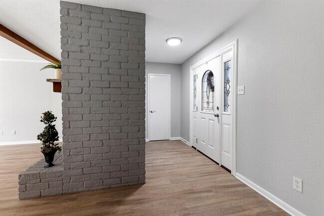 Building Photo - 29003 Stapleford St