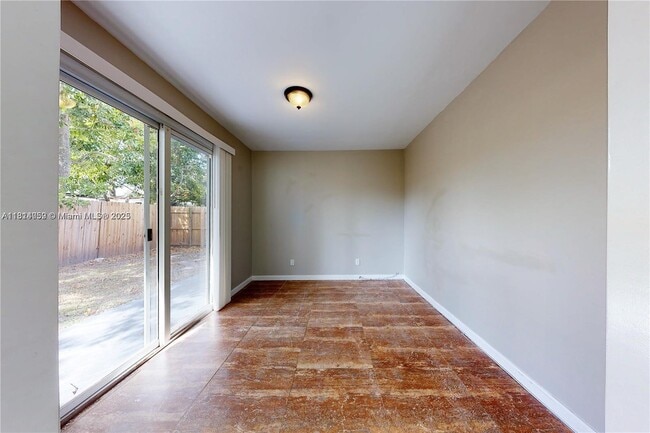 Building Photo - 841 SW 63rd Ave