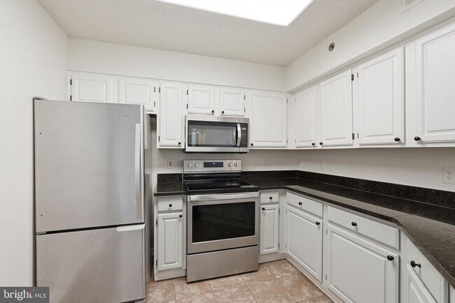 Building Photo - 1200 Braddock Pl