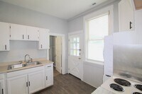 Building Photo - New lower price – Fully Renovated 2 Bed / 1 Bath Apartment in Elkton