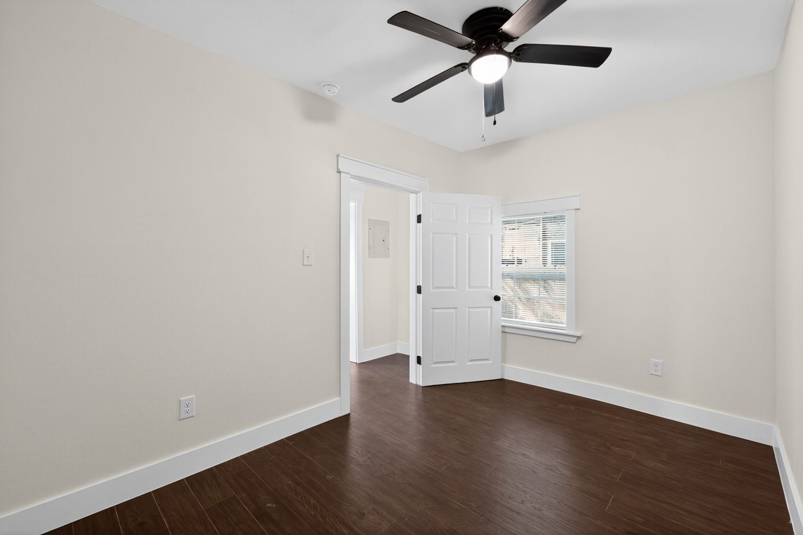 Building Photo - 427 Floyd Ave