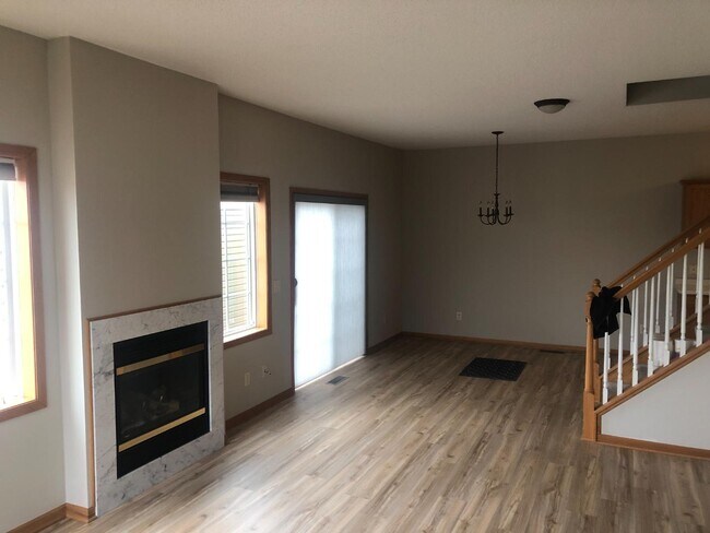 Building Photo - 1980 Pika Tr