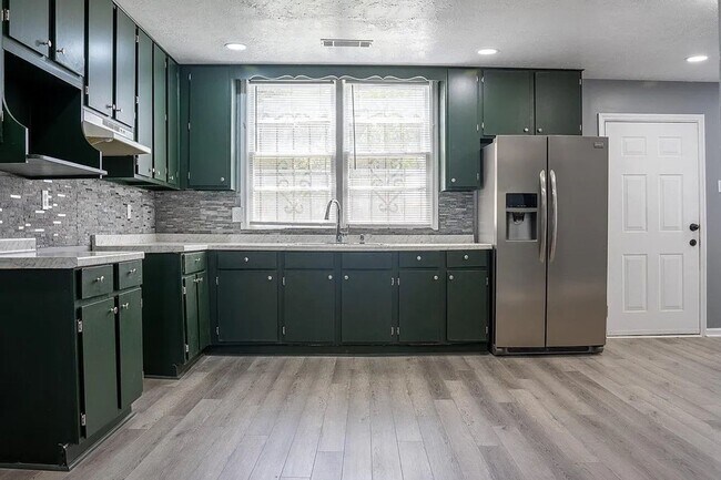 Building Photo - Charming 2-Bedroom Home Near Downtown Augusta