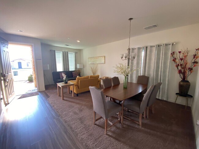 Building Photo - Welcome to the Best Deal in Town. Fully furnished 4 BD 2 BA house on a corner lot