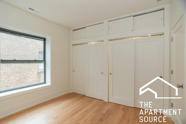 Building Photo - 652 W Gordon Terrace