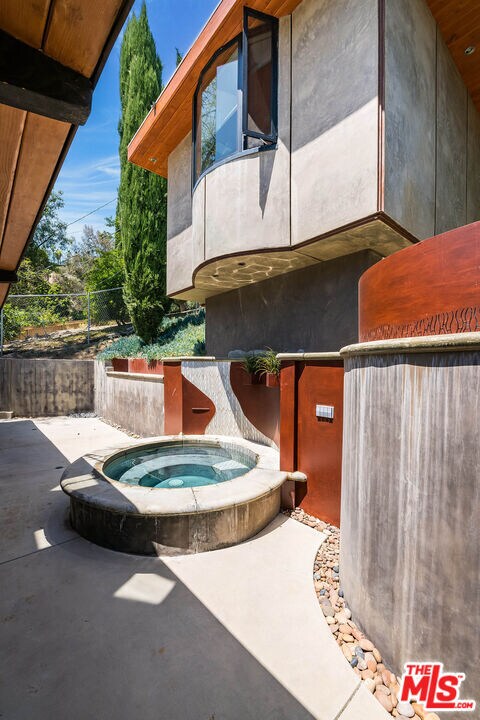 Building Photo - 22277 Buenaventura St