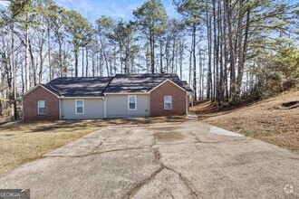 Building Photo - 5454 Glen Haven Dr