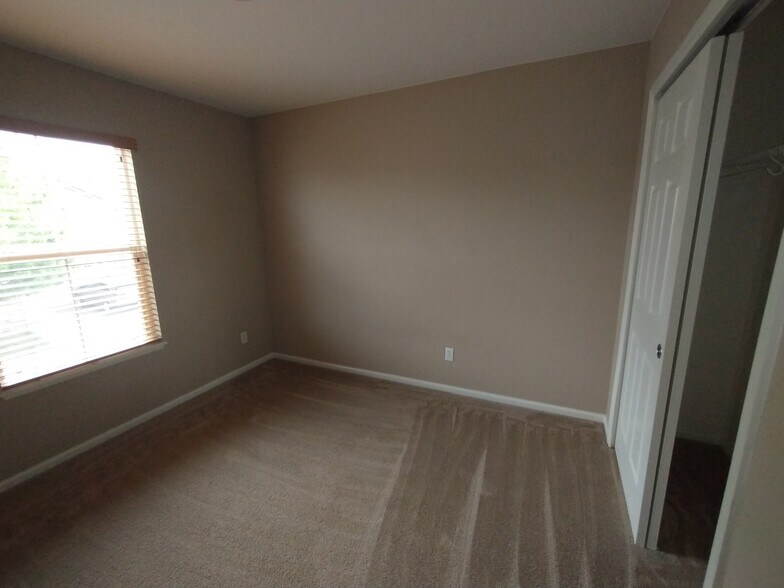 Bedroom 2 - 4607 Fish Hawk Pt