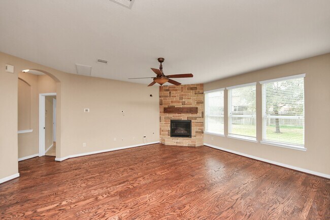 Building Photo - 18006 E Williams Bend Dr