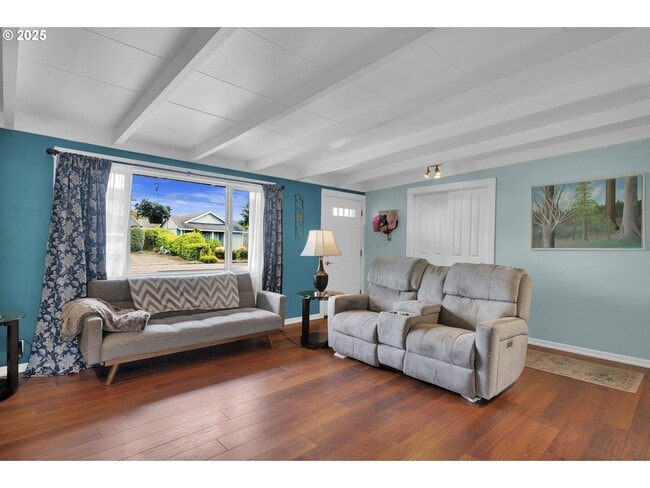 Building Photo - 679 Kingwood St