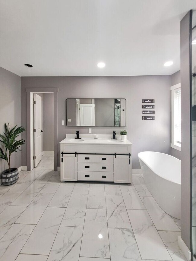 Building Photo - Coming Soon! Mid Century Modern Cape Cod i...