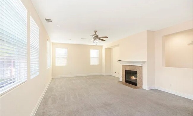 Building Photo - 4 bedroom Home for Rent in Menifee