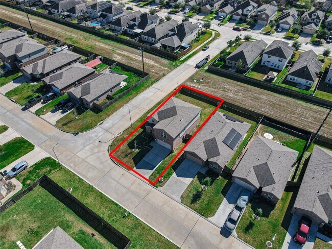 Building Photo - 10814 Spring Brook Pass Dr