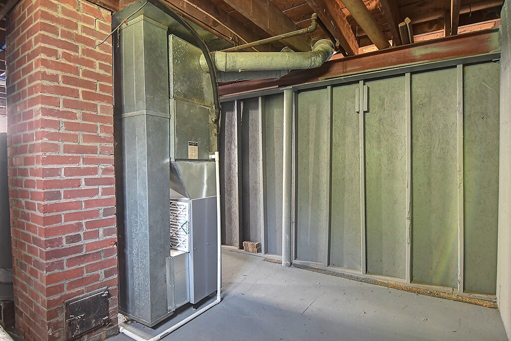 Building Photo - 2201 Wilbraham Rd