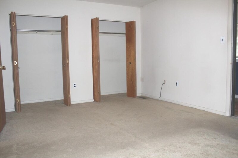 Building Photo - 4 Bavarian Ln