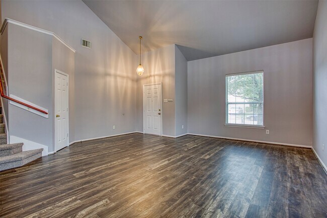 Building Photo - 25127 Florina Ranch Dr