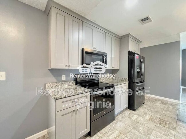 Building Photo - 1517 Glenmont Ct