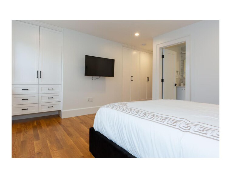 Building Photo - 153 Bayside Rd