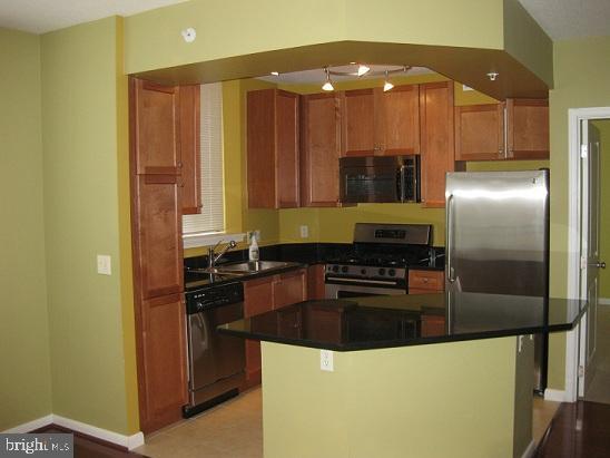 Building Photo - 851 N Glebe Rd