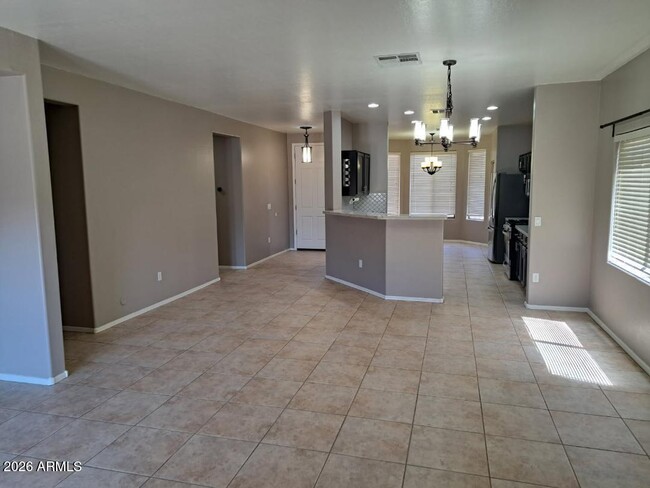 Building Photo - 2045 E Indian Wells Dr