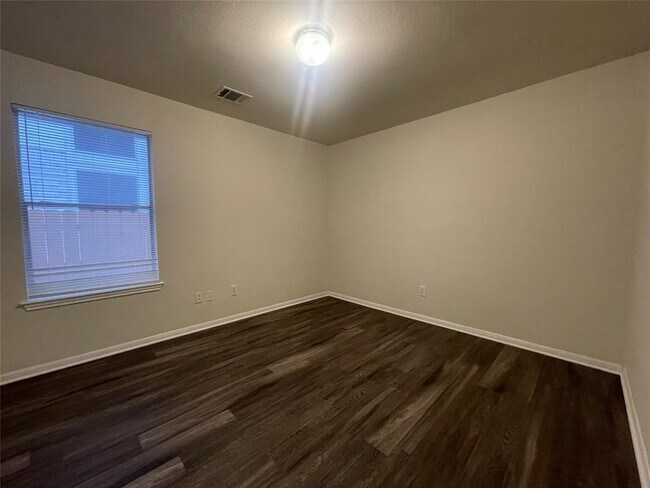 Building Photo - 3712 Bratton Heights Dr