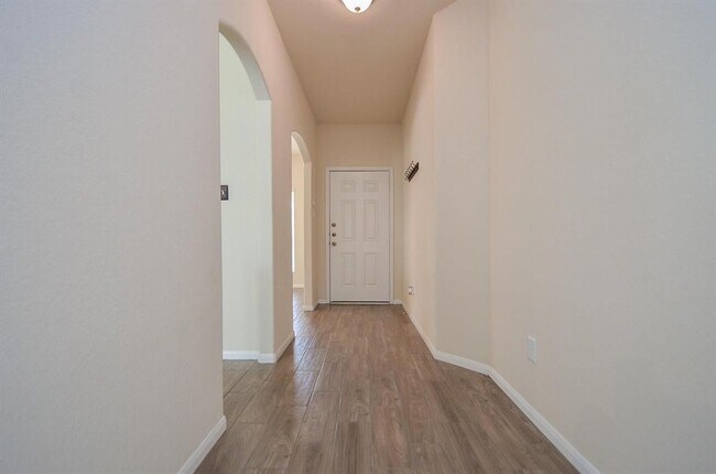 Building Photo - 3066 View Valley Trail