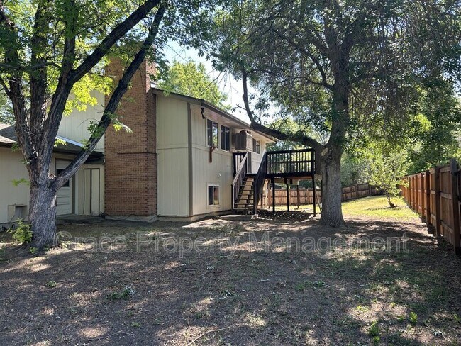 Building Photo - 10860 Stuart Cir