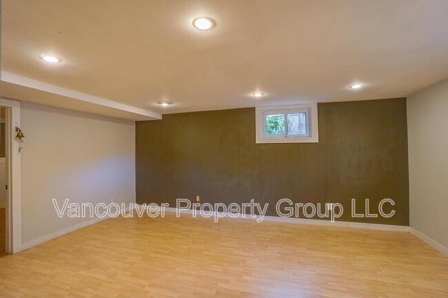 Building Photo - 2308 Harney St