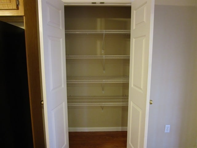 Building Photo - 330 Red Fox Dr